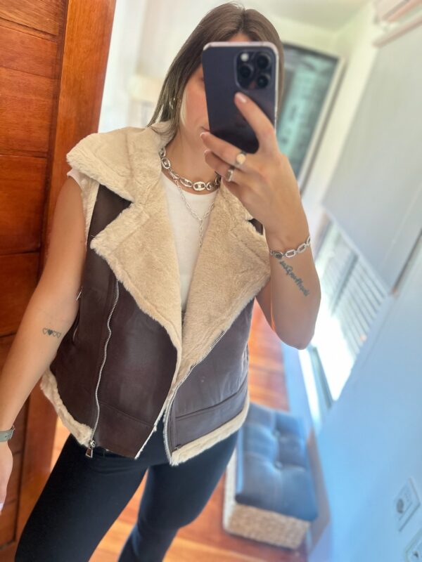 IMG_4474 CHALECO ECO CUERO CON PIEL