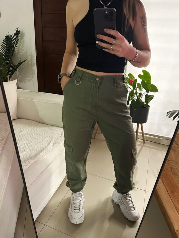 CARGOS