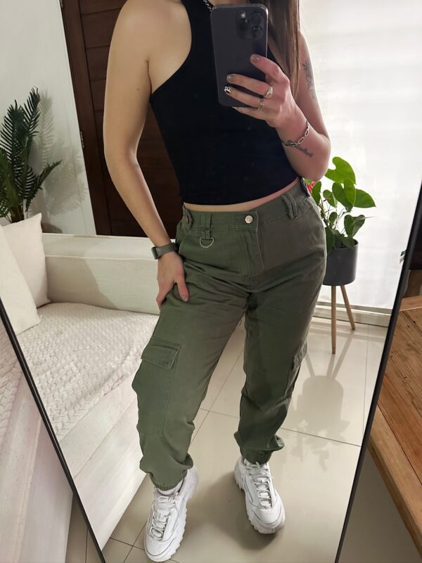 CARGOS